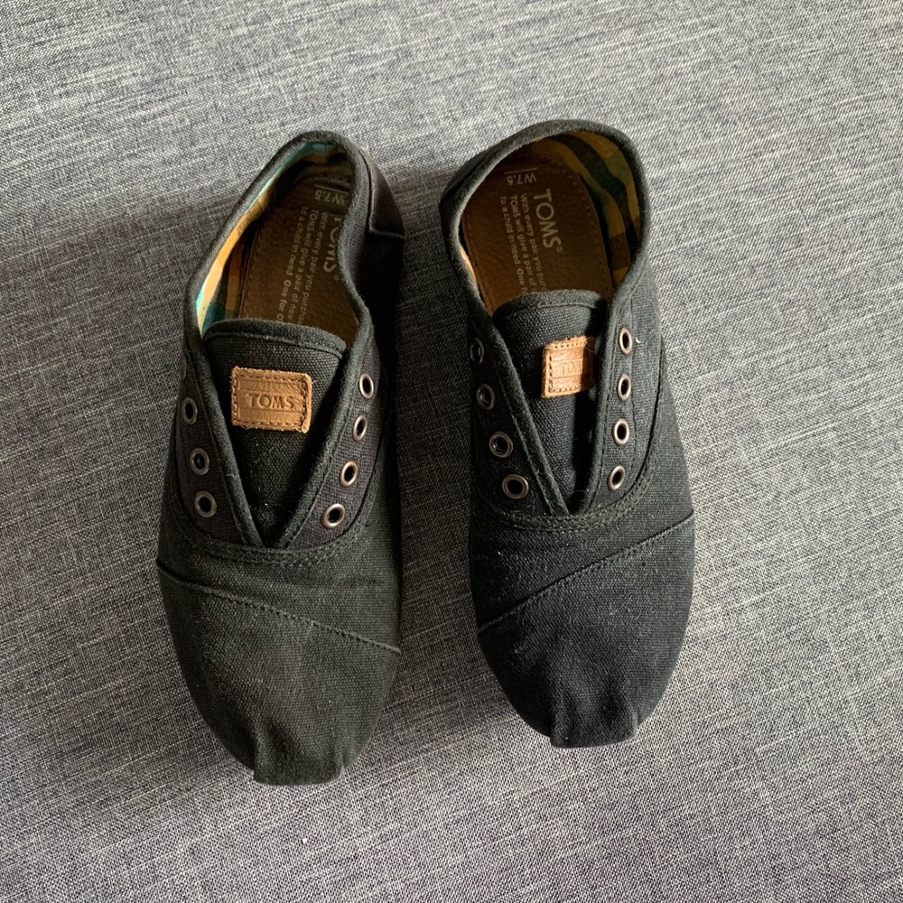 Toms